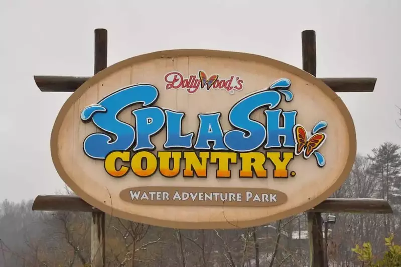 Splash Country sign