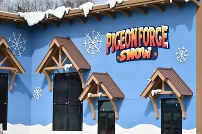 Pigeon Forge Snow building