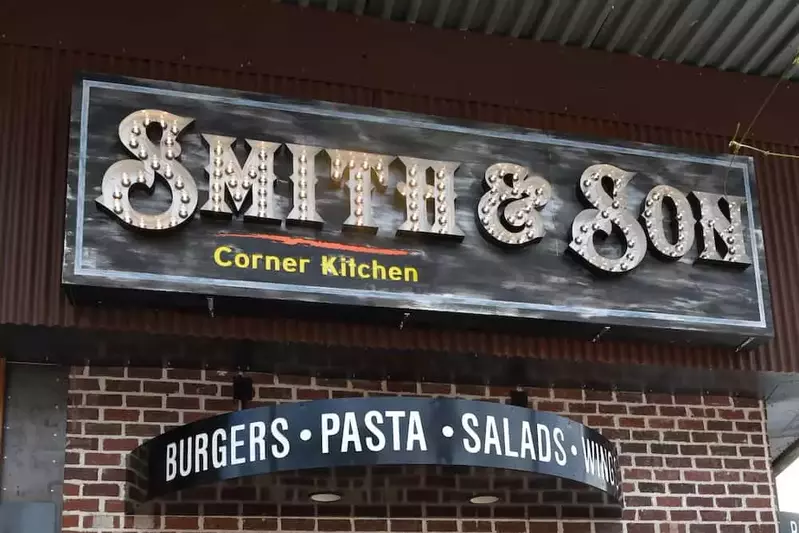 smith and son corner kitchen