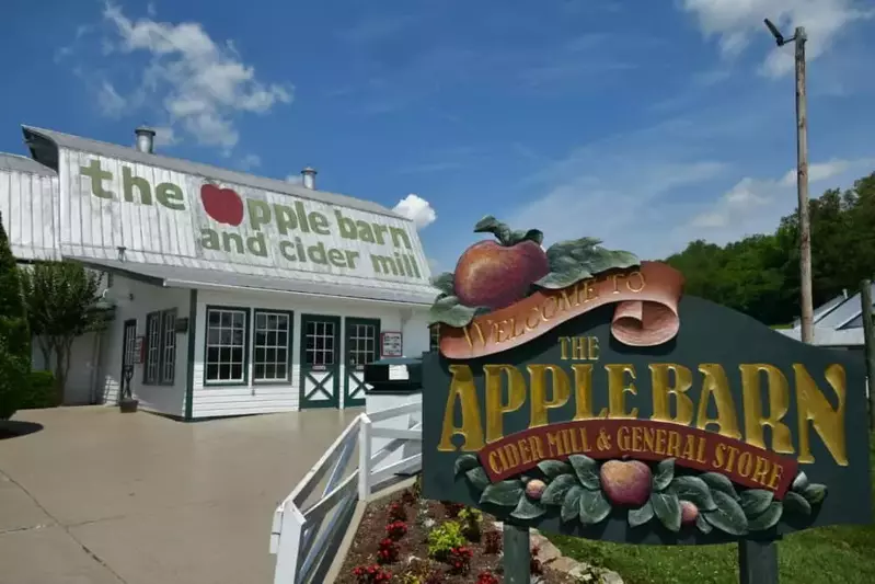 apple barn and cider mill