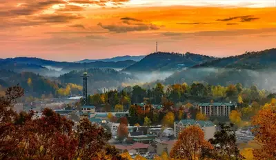 fall in downtown gatlinburg