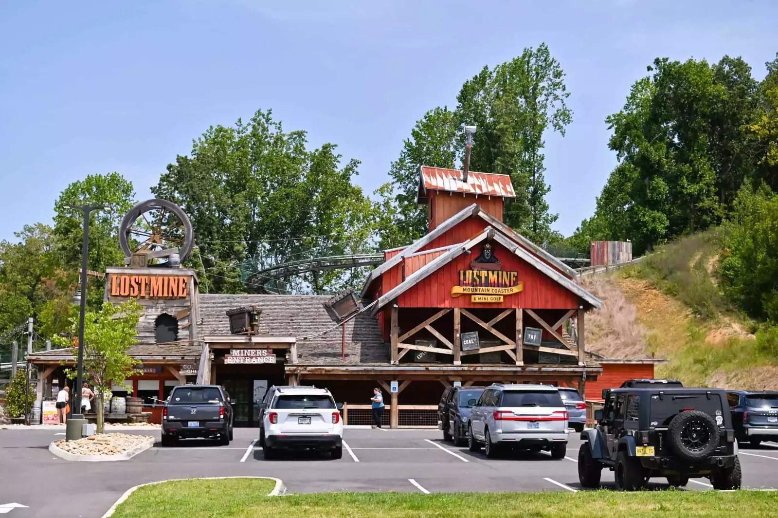 lost mine mini golf in pigeon forge