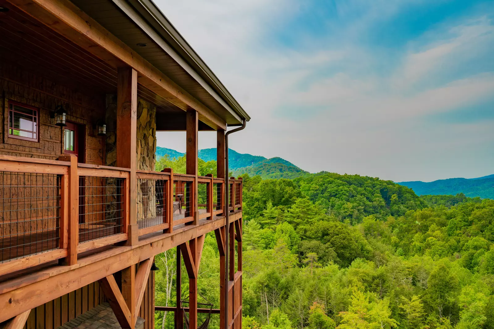 Cave Mountain Lodge