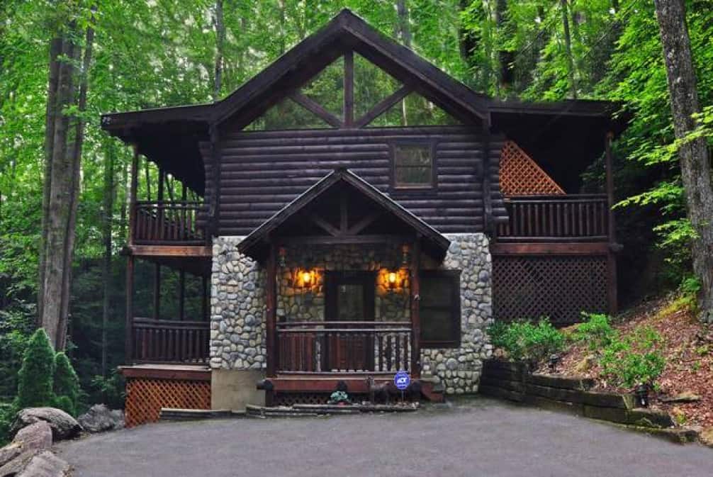 Top 7 Smoky Mountains Honeymoon Cabins You’ll Love