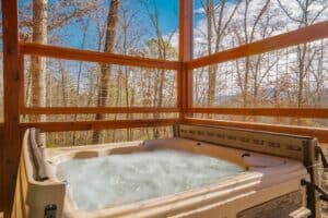 smoky mountain cabin hot tub